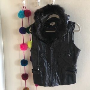 JUNE brown leather vest